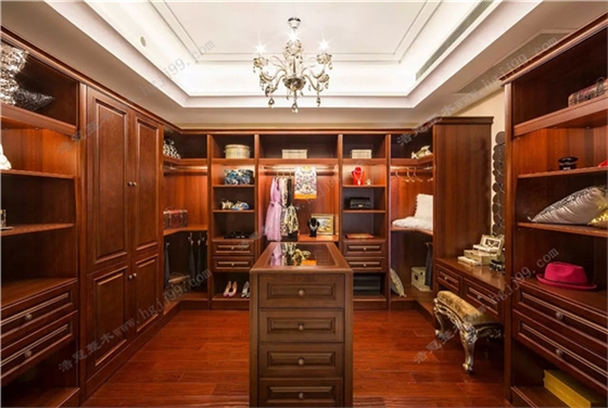 浩冠衣帽間 浩冠衣帽間