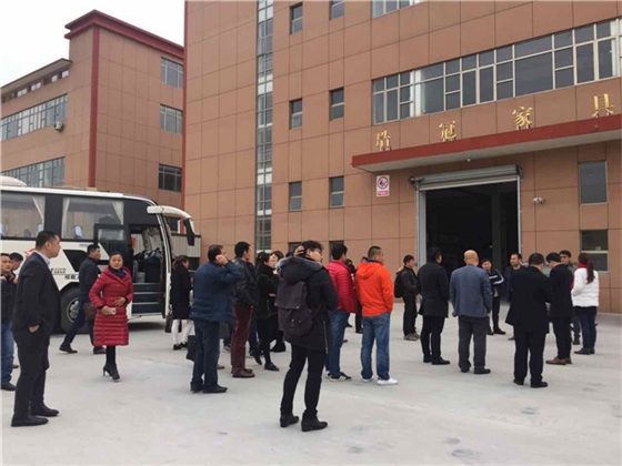 人員到達浩冠工廠.jpg 人員到達浩冠工廠.jpg